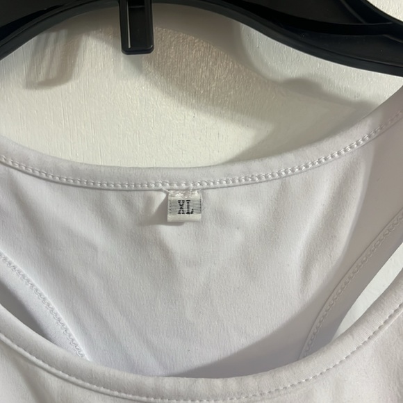 Saungkuai Women’s Race back bodysuit Size XL color White NWOT - Picture 2 of 8